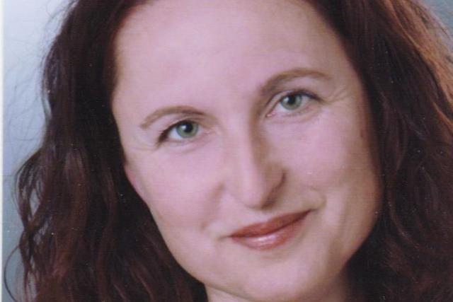 Anja Wildemann ist Professorin für Grundschulpädagogische Forschung mit dem Schwerpunkt Sprachbildung und Leiterin des Instituts für Bildung im Kindes - und Jugendalter (IBKJ) an der RPTU